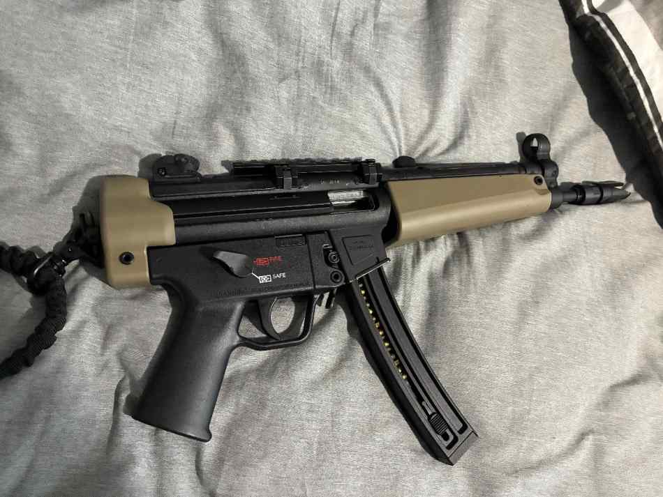 MP5 Pistol w/ upgrades 
