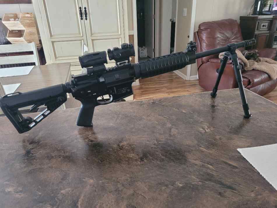 Smith and Wesson M&amp;P AR-15 5.56 NATO 
