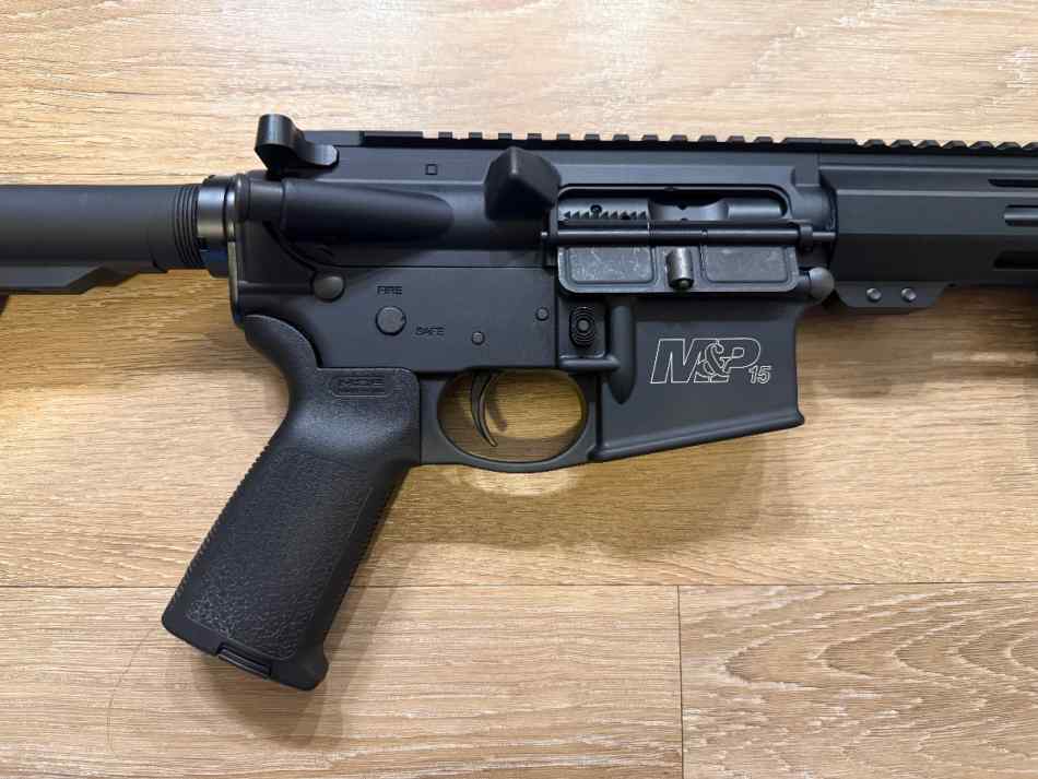 *PRICE REDUCED* S&amp;W M&amp;P15 Sport II AR-15 